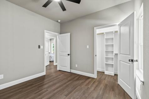805 Arrowhead Court Granbury TX 76048