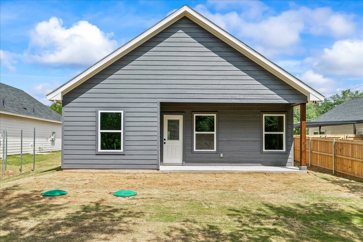 805 Arrowhead Court Granbury TX 76048