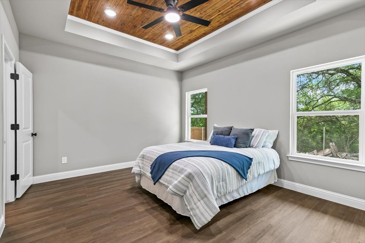 805 Arrowhead Court Granbury TX 76048