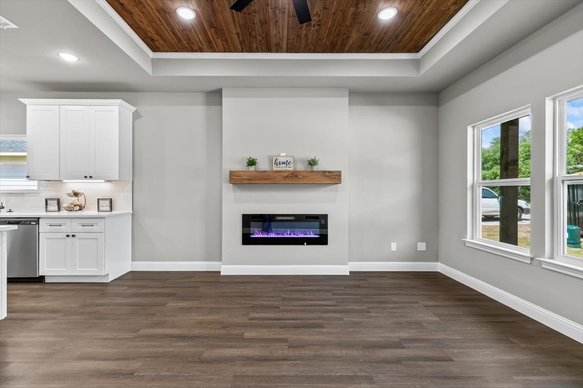 805 Arrowhead Court Granbury TX 76048