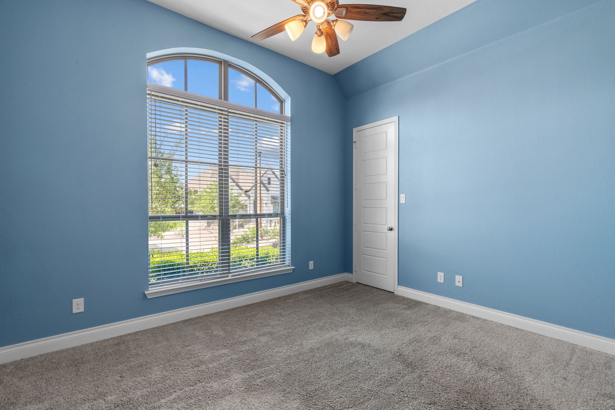 908 Quail Hollow Avenue Denton TX 76210