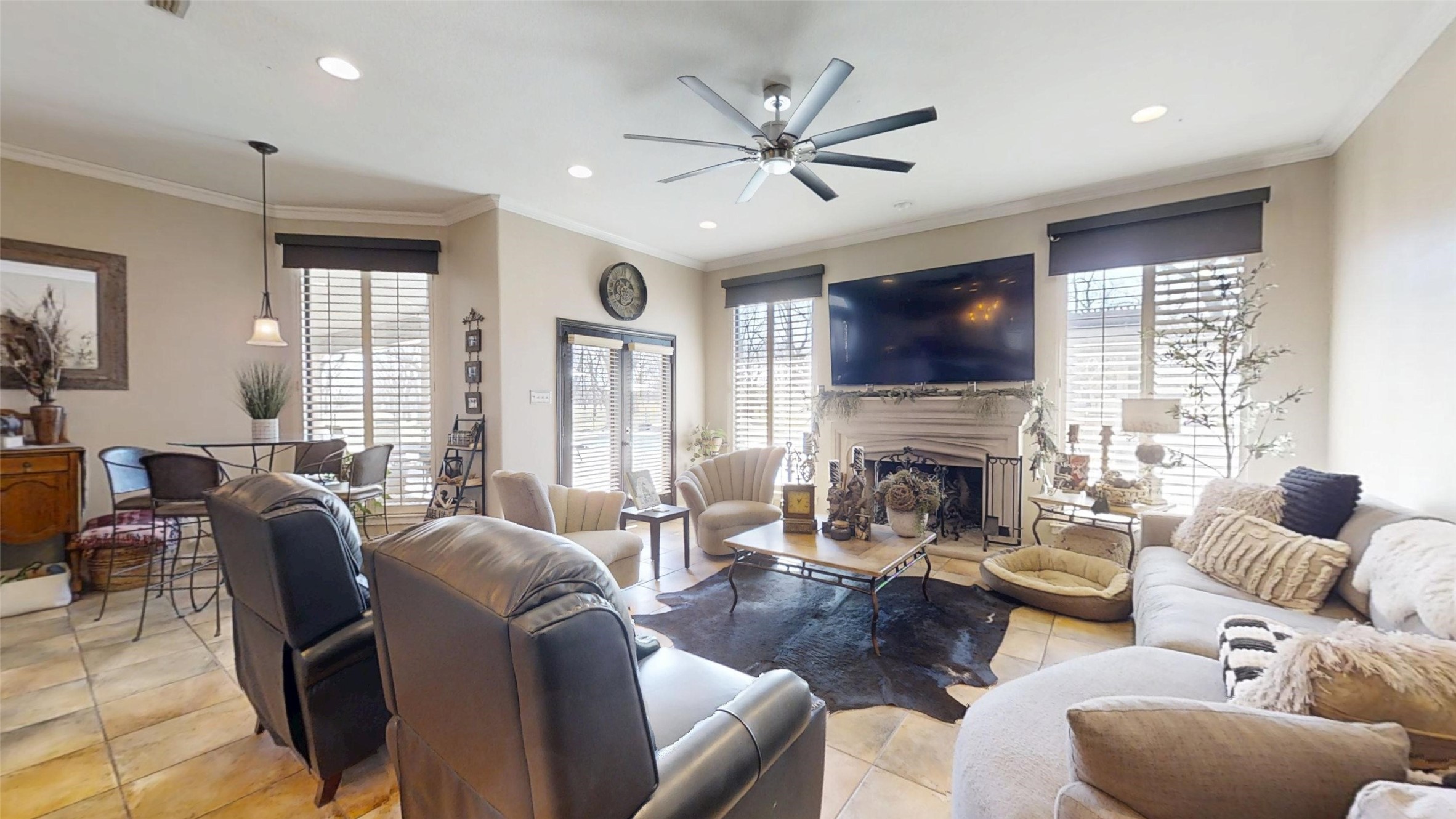 8810 S Hampton Drive Granbury TX 76049