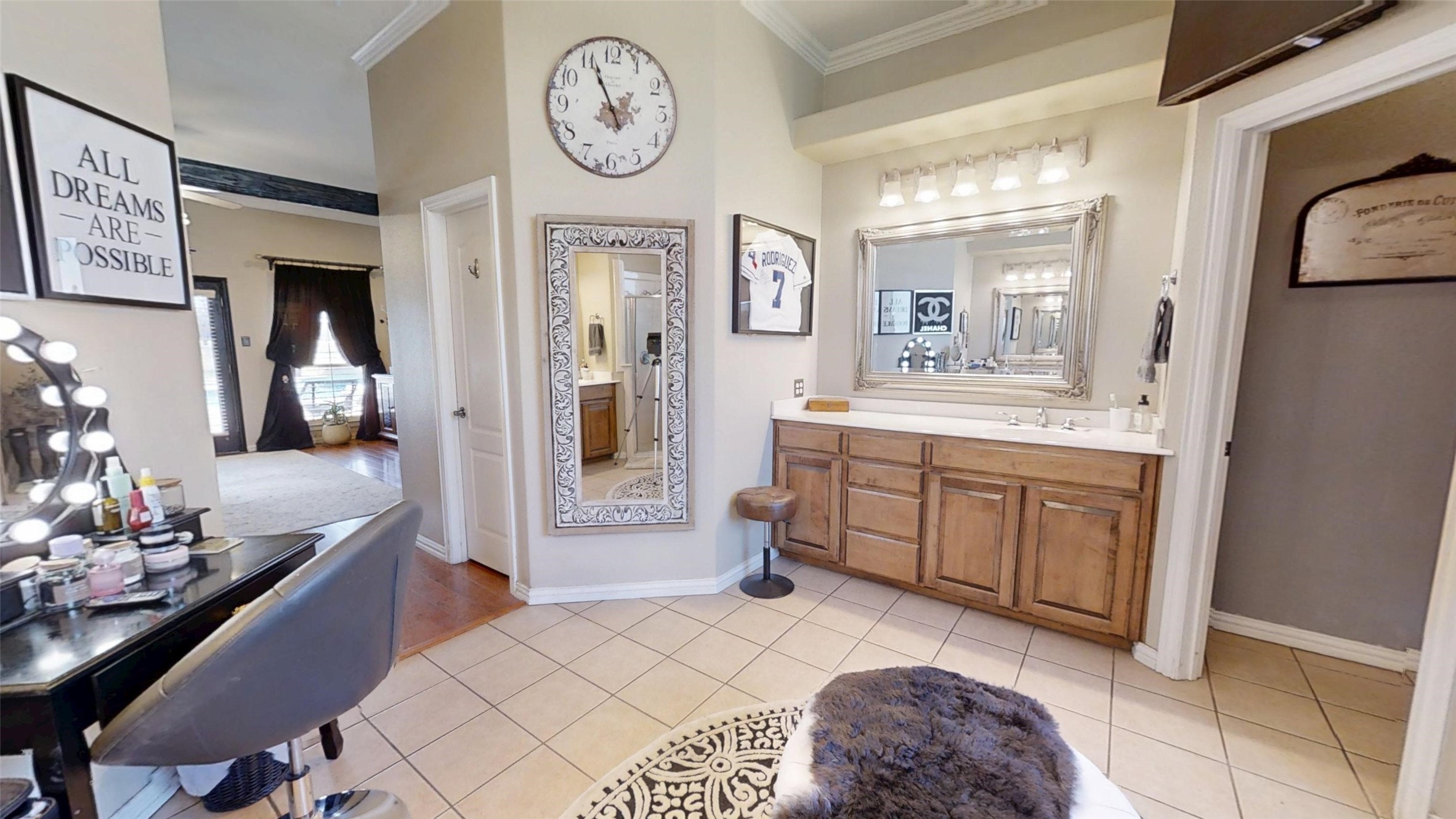 8810 S Hampton Drive Granbury TX 76049