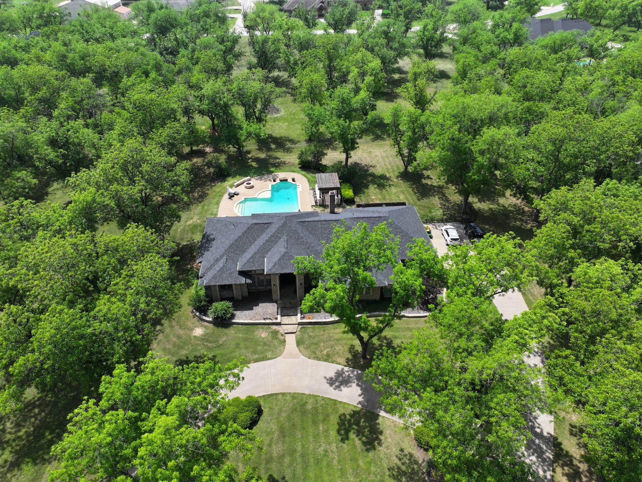 8810 S Hampton Drive Granbury TX 76049