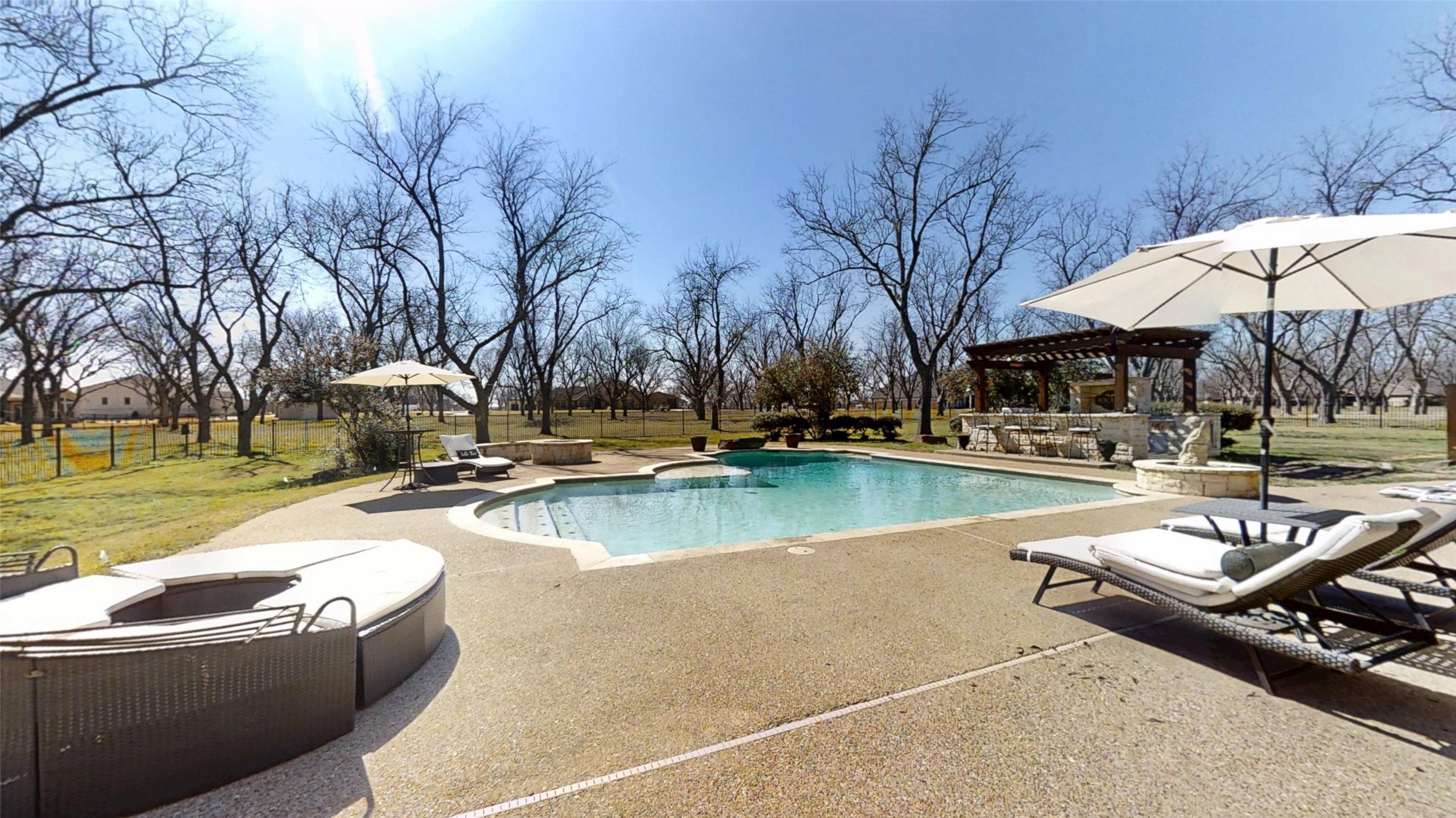 8810 S Hampton Drive Granbury TX 76049