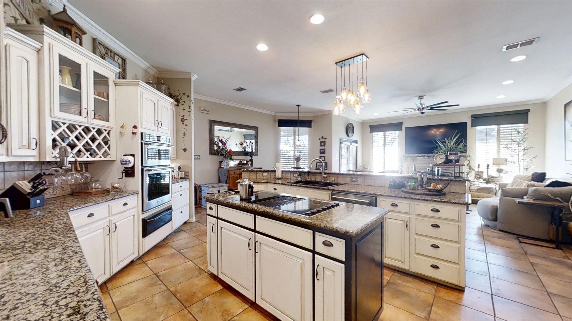 8810 S Hampton Drive Granbury TX 76049