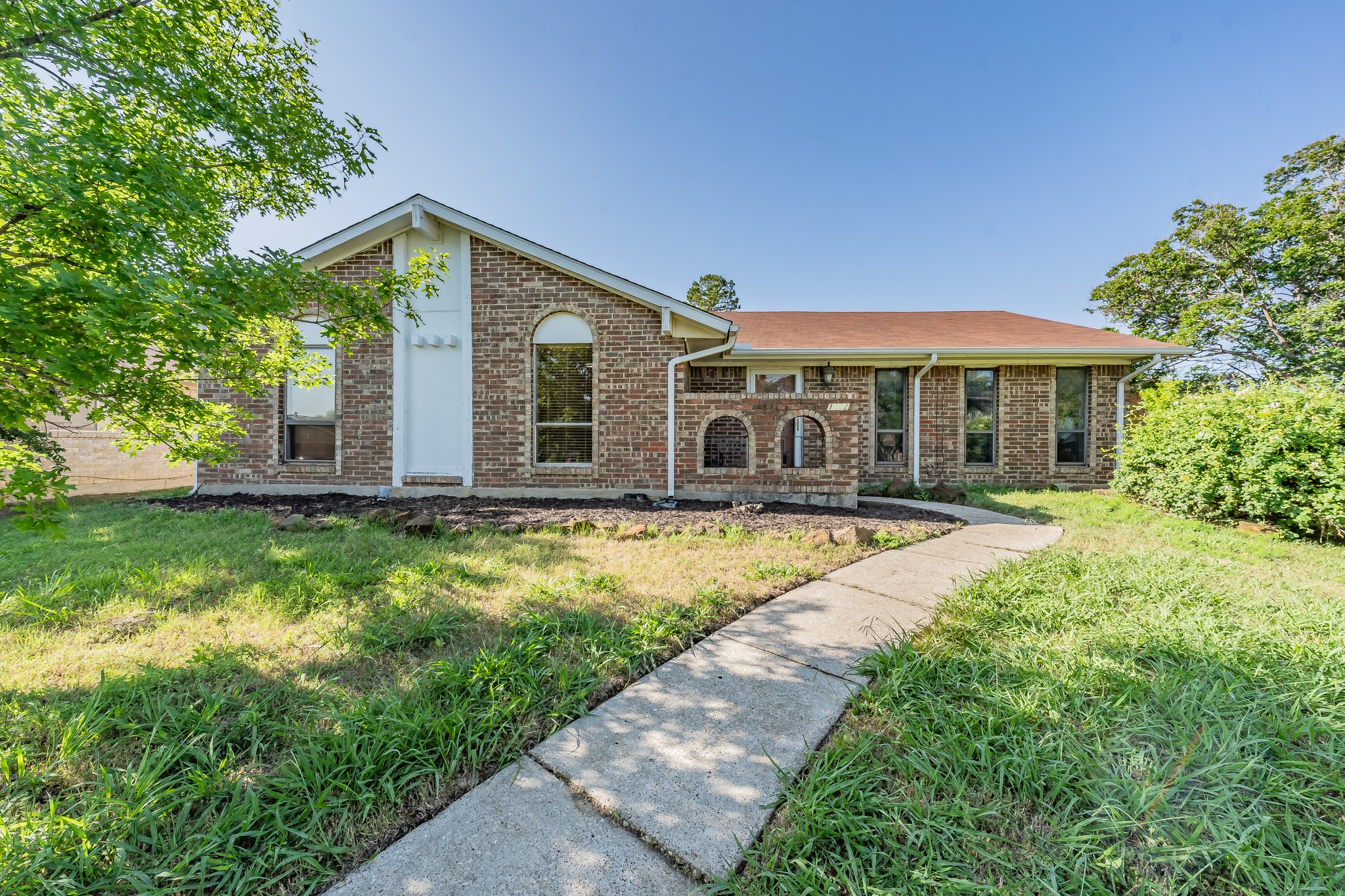 1662 Glenhill Lane Lewisville TX 75077