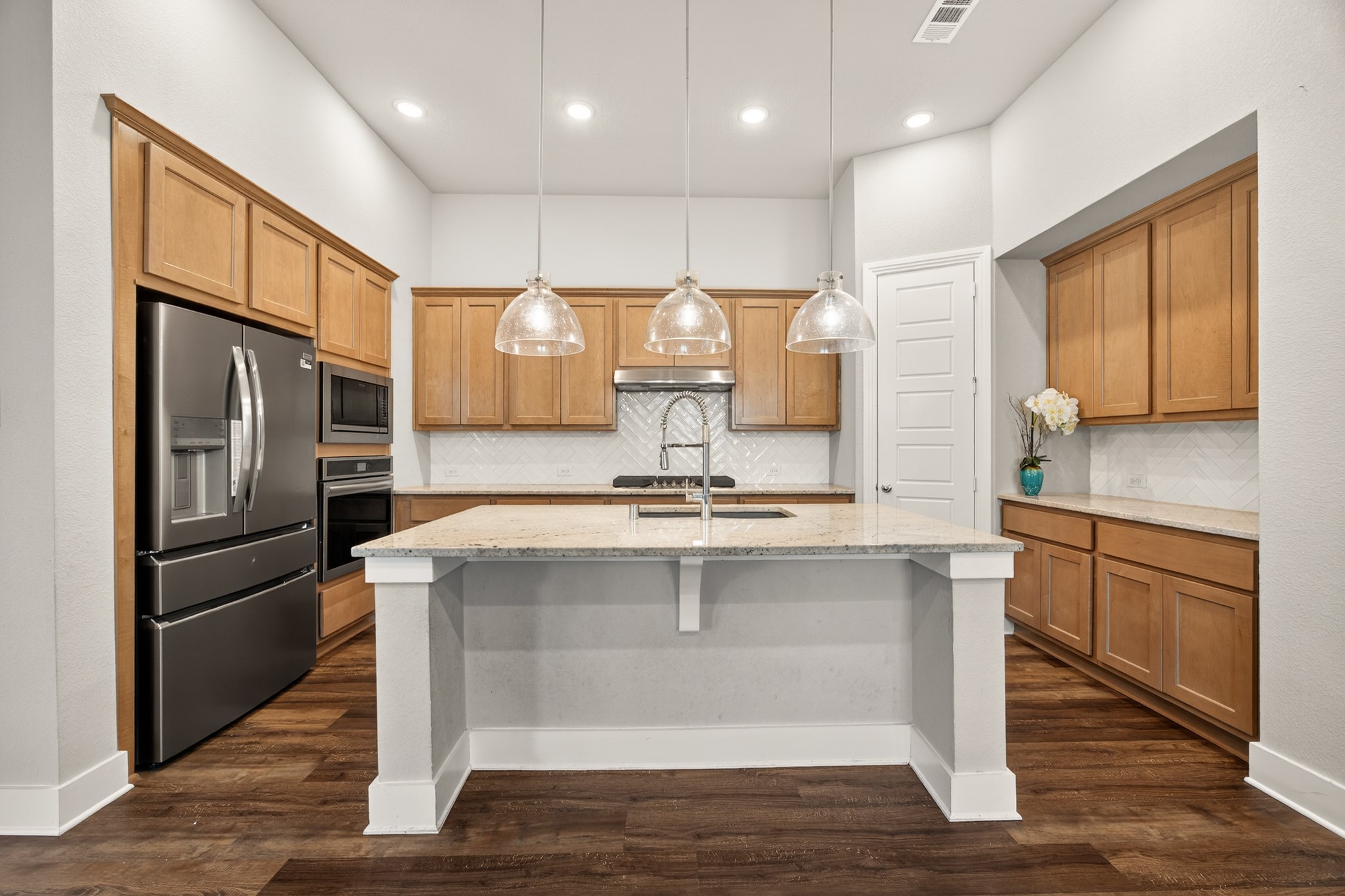 4706 Pin Oak Court Aubrey TX 76227