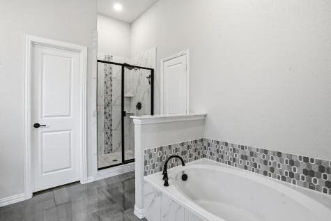 10037 Lakemont Drive Fort Worth TX 76131