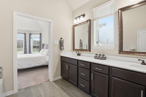 10037 Lakemont Drive Fort Worth TX 76131