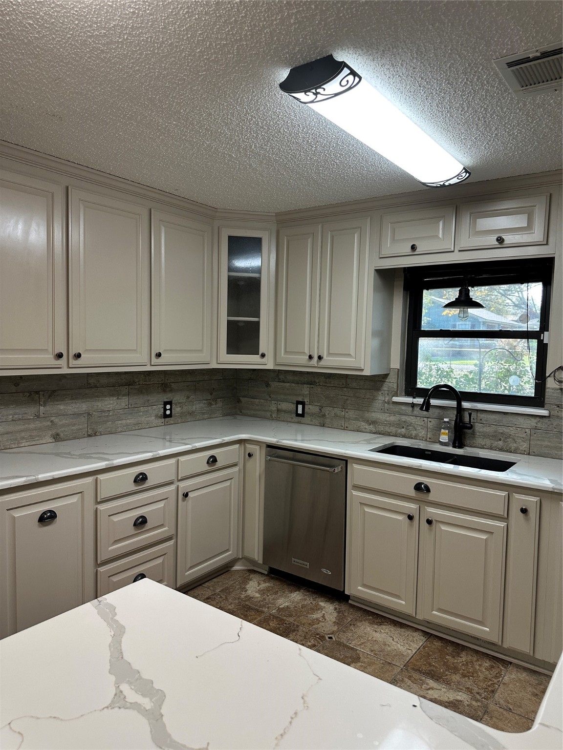 137 Oakview Circle Waco TX 76705