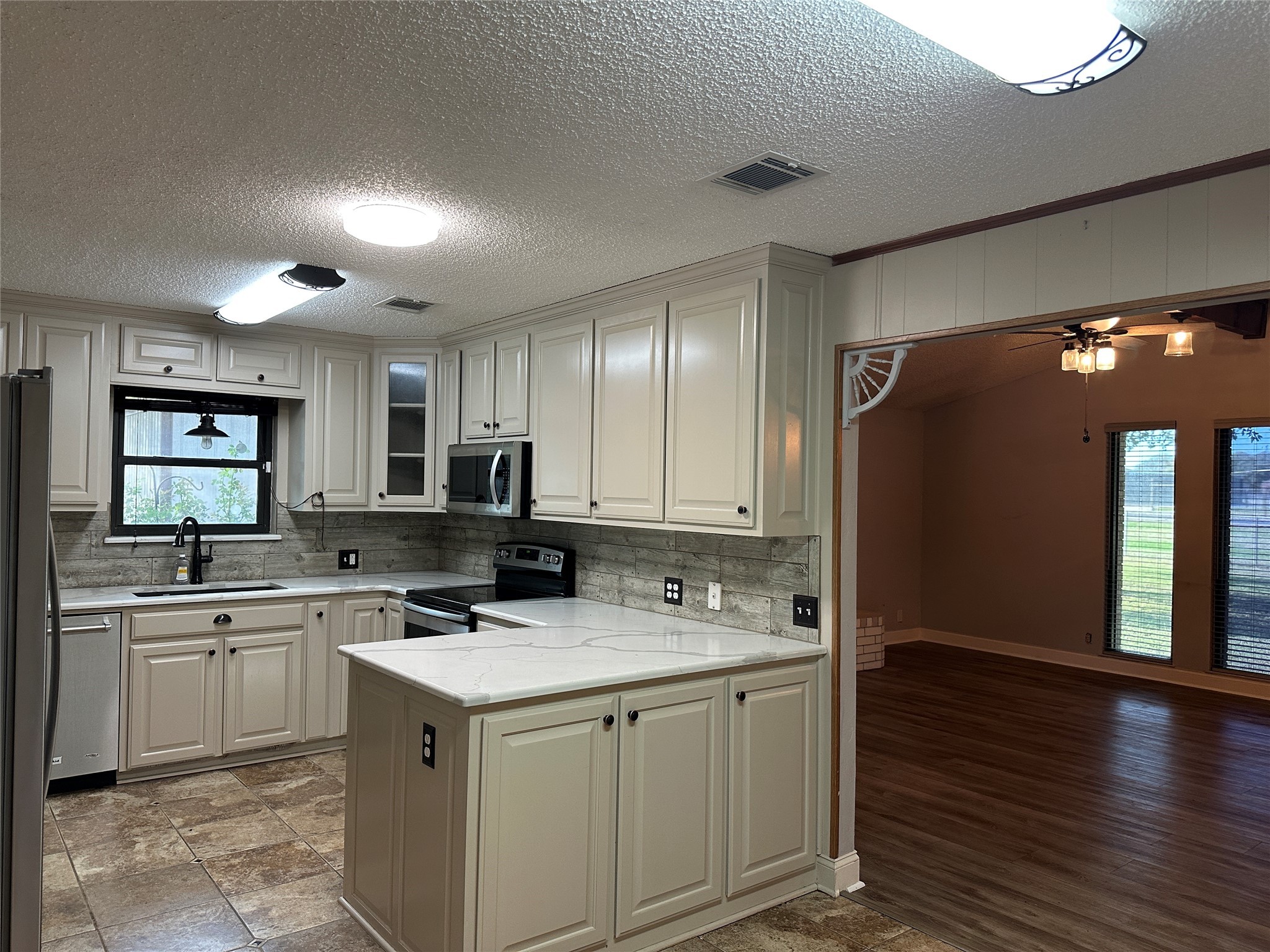 137 Oakview Circle Waco TX 76705