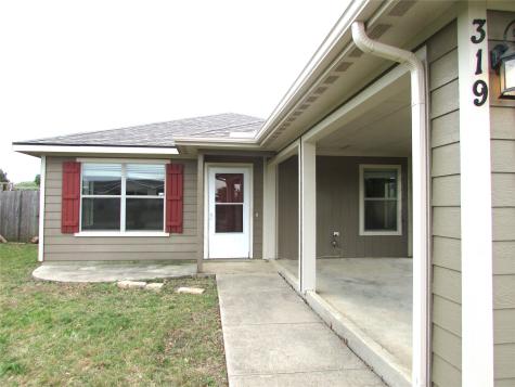 319 Candlewood Circle Gainesville TX 76240