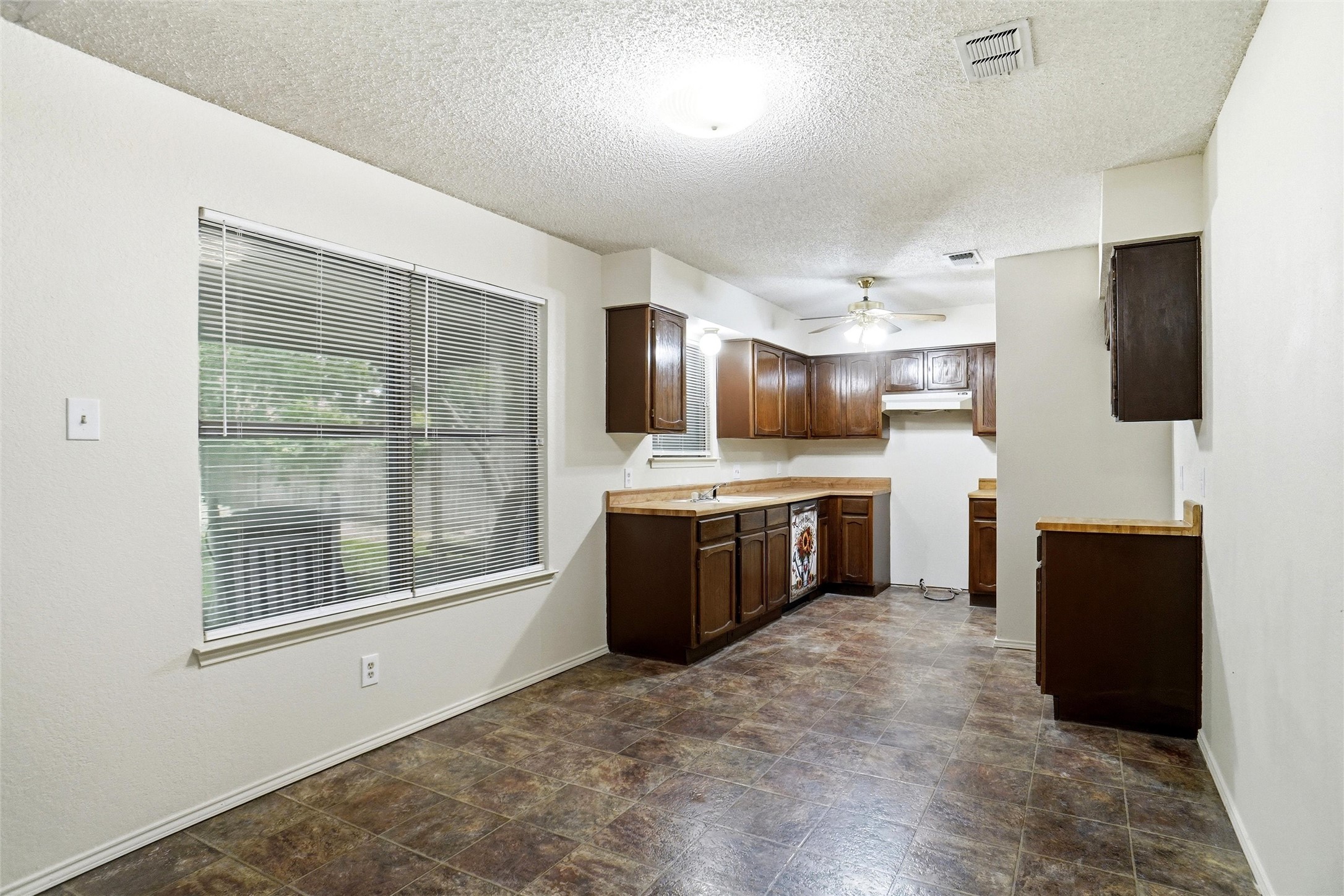 540 Clover Drive Saginaw TX 76179