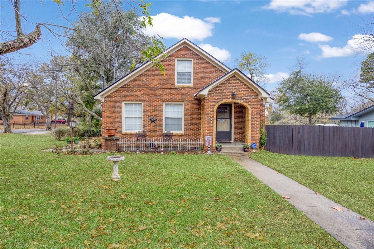 2151 Juanita Drive Denison TX 75020