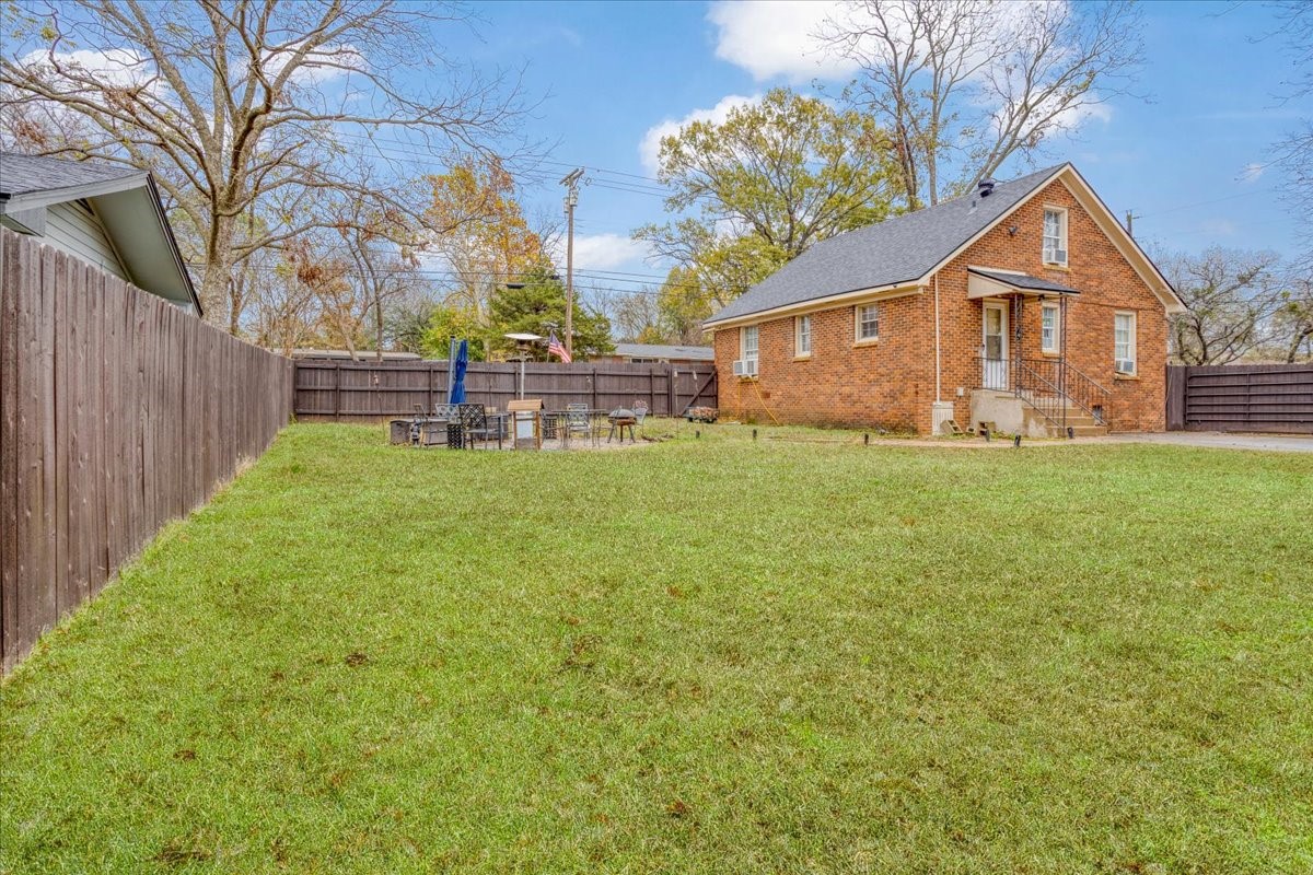 2151 Juanita Drive Denison TX 75020