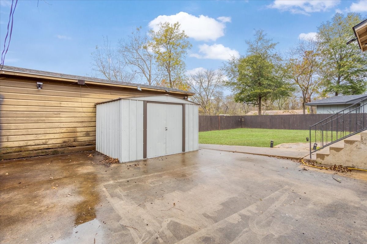2151 Juanita Drive Denison TX 75020