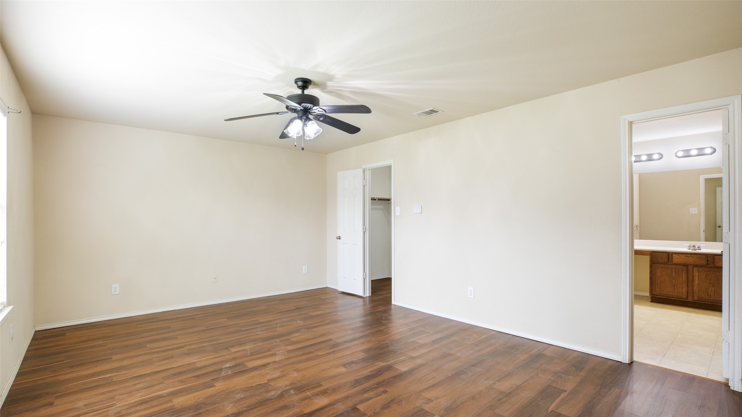1508 Mockingbird Aubrey TX 76227