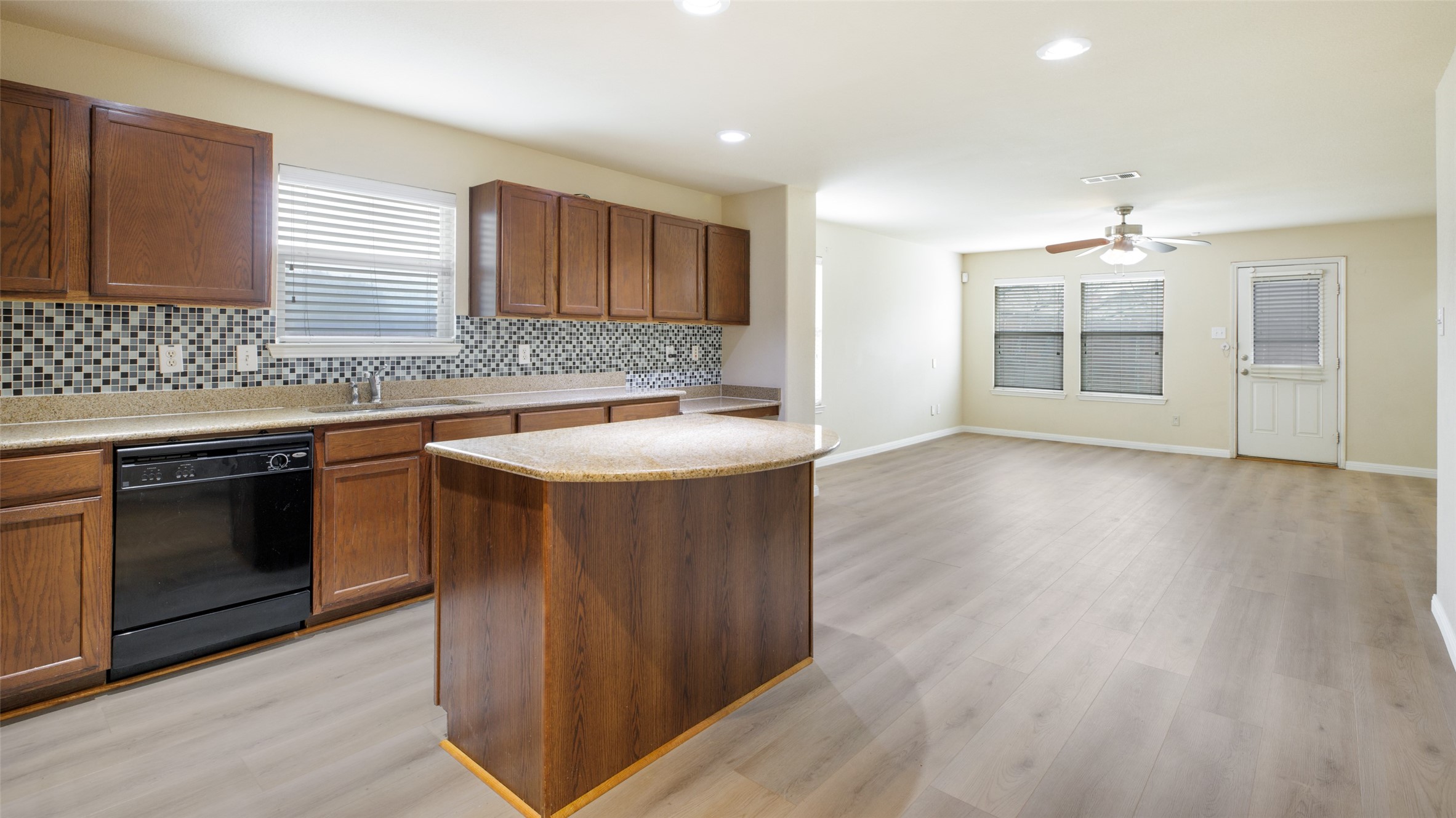 1508 Mockingbird Aubrey TX 76227