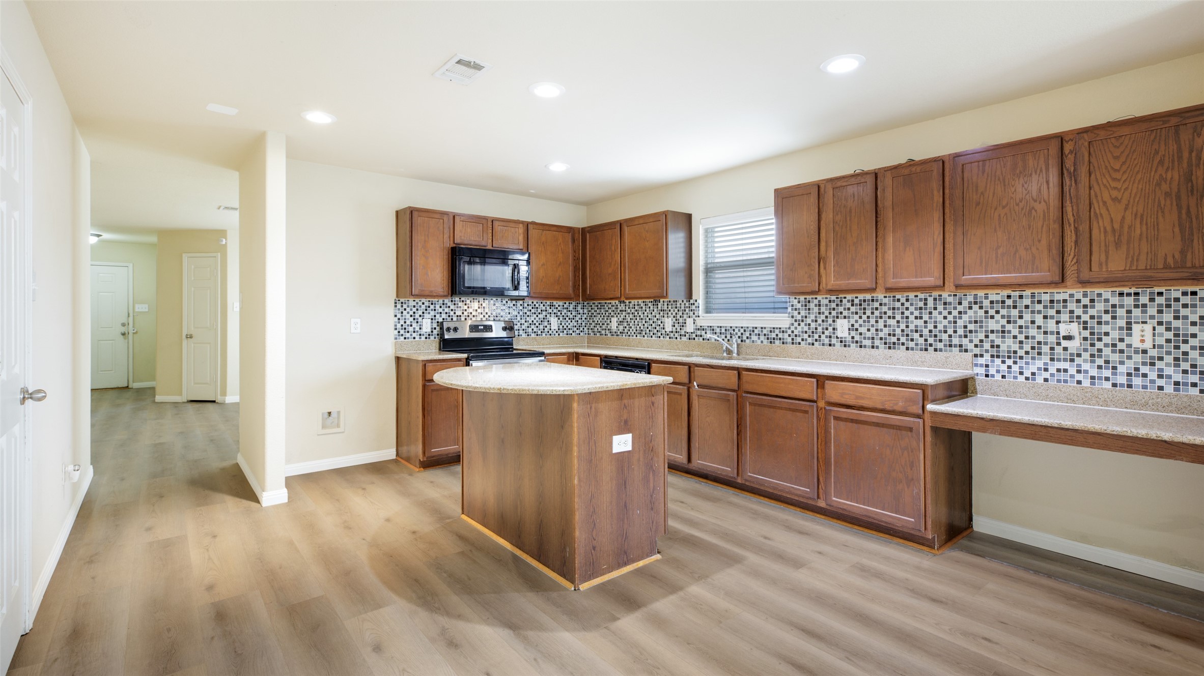 1508 Mockingbird Aubrey TX 76227