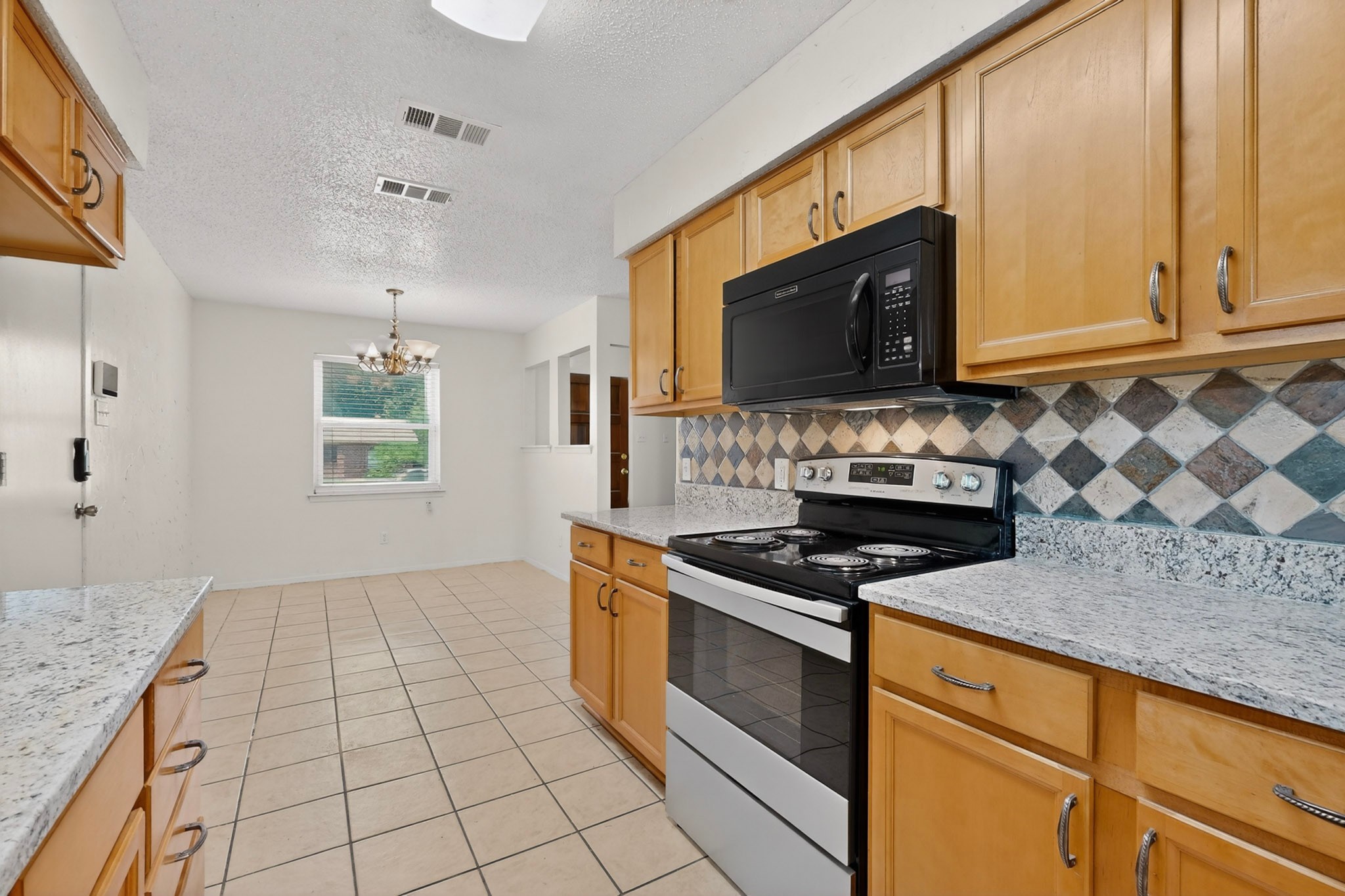 4512 Tiptop Street Haltom City TX 76117