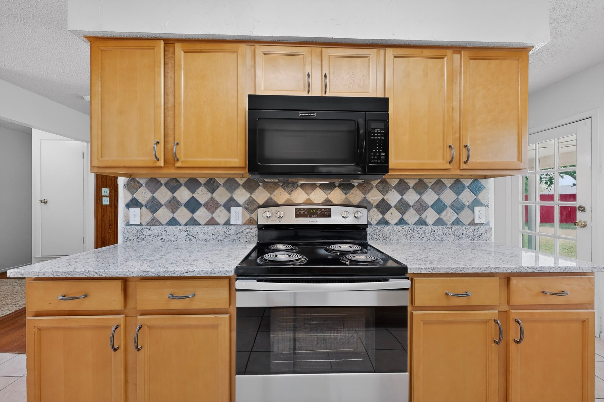 4512 Tiptop Street Haltom City TX 76117