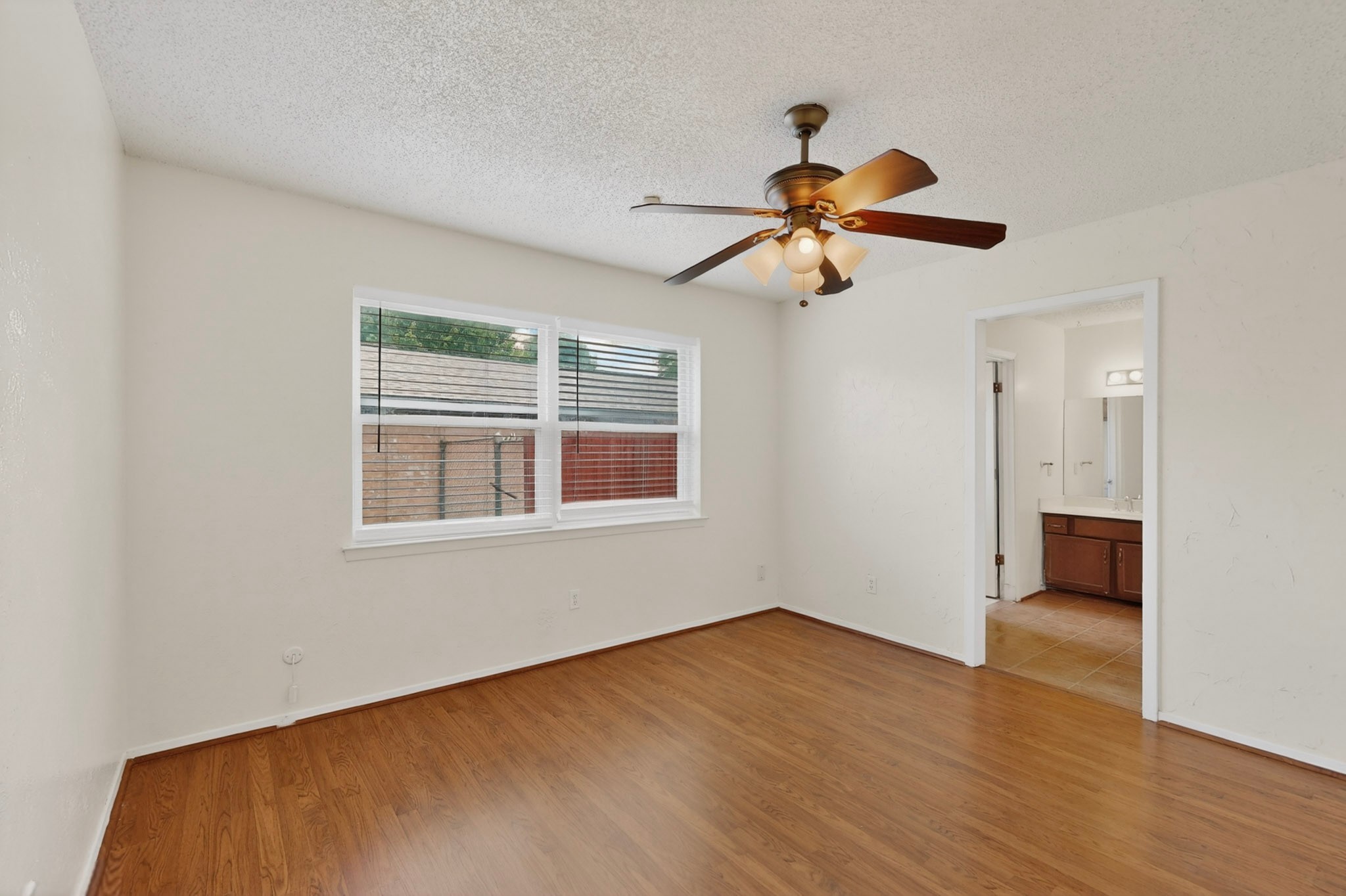 4512 Tiptop Street Haltom City TX 76117