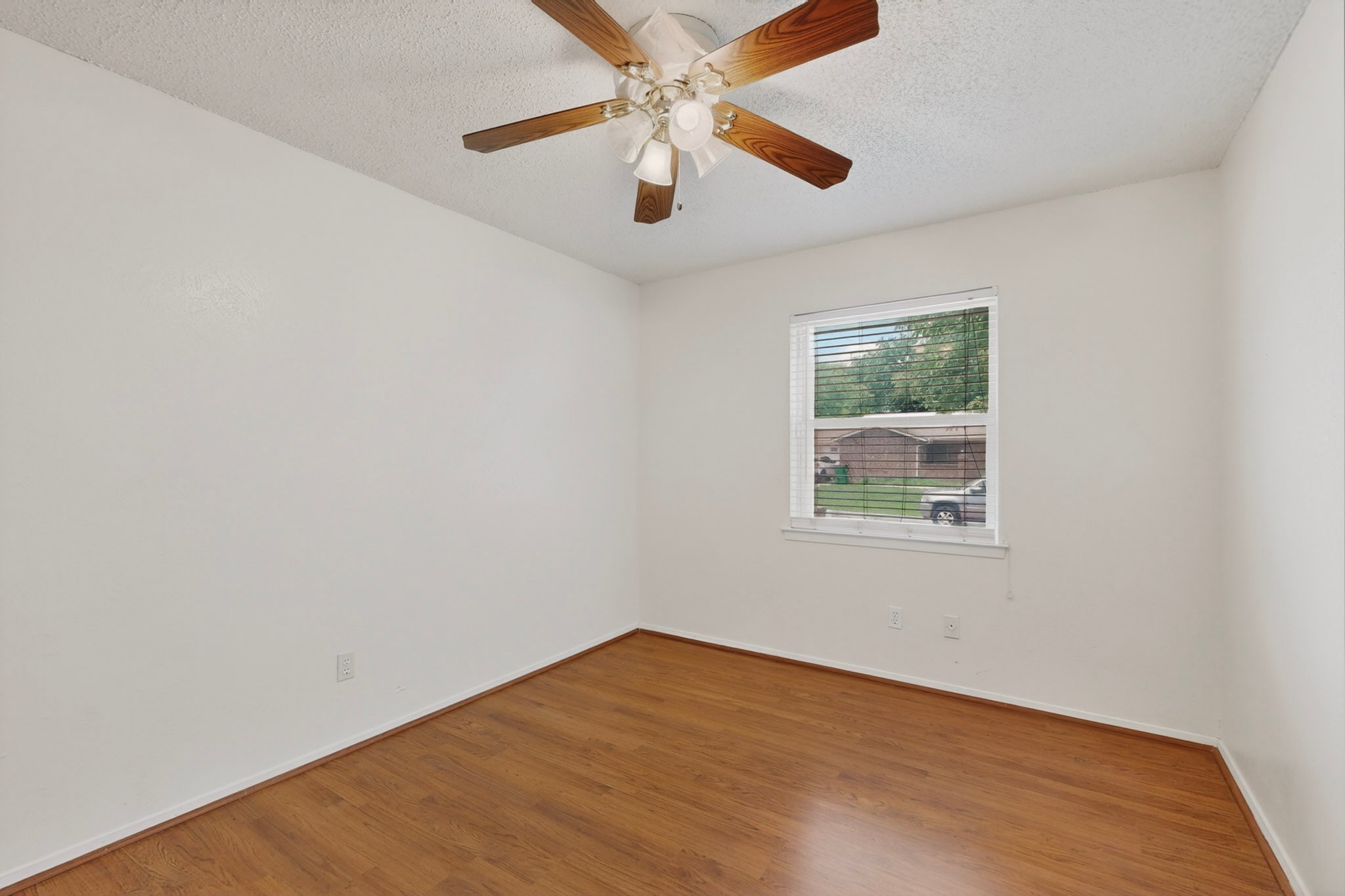 4512 Tiptop Street Haltom City TX 76117