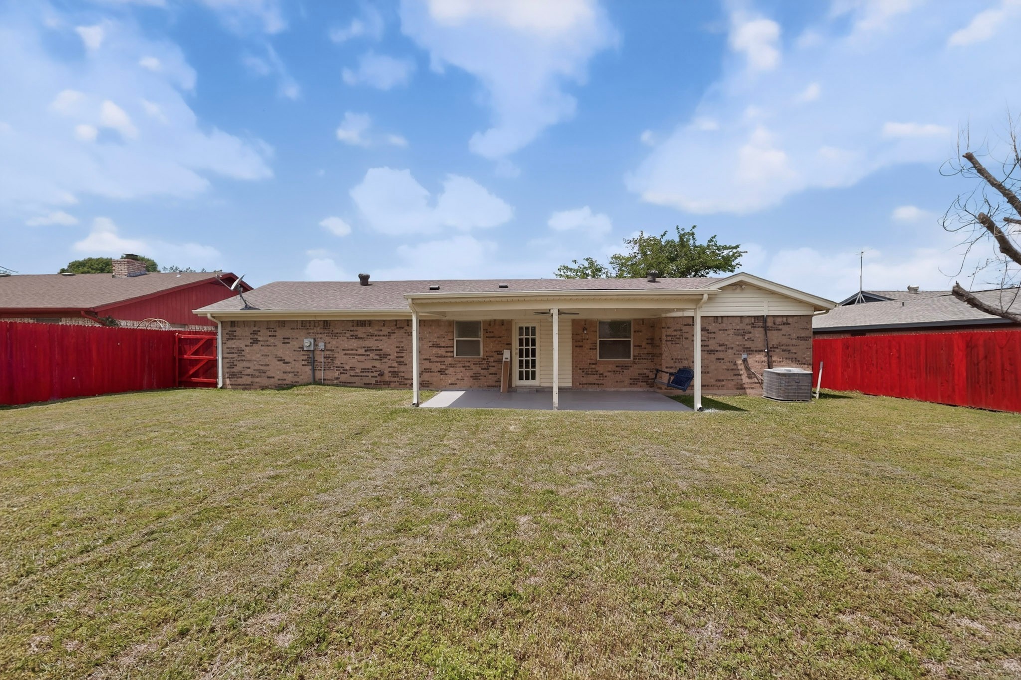4512 Tiptop Street Haltom City TX 76117