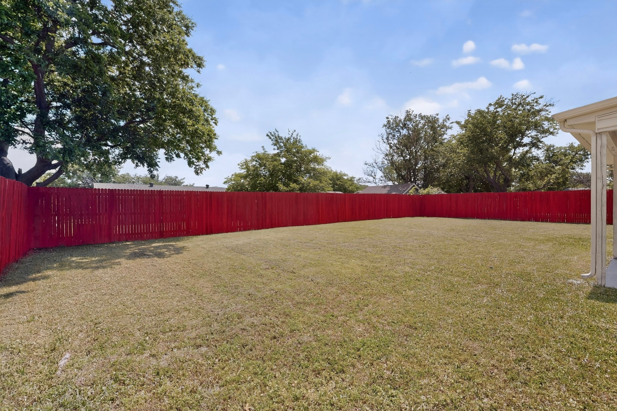 4512 Tiptop Street Haltom City TX 76117