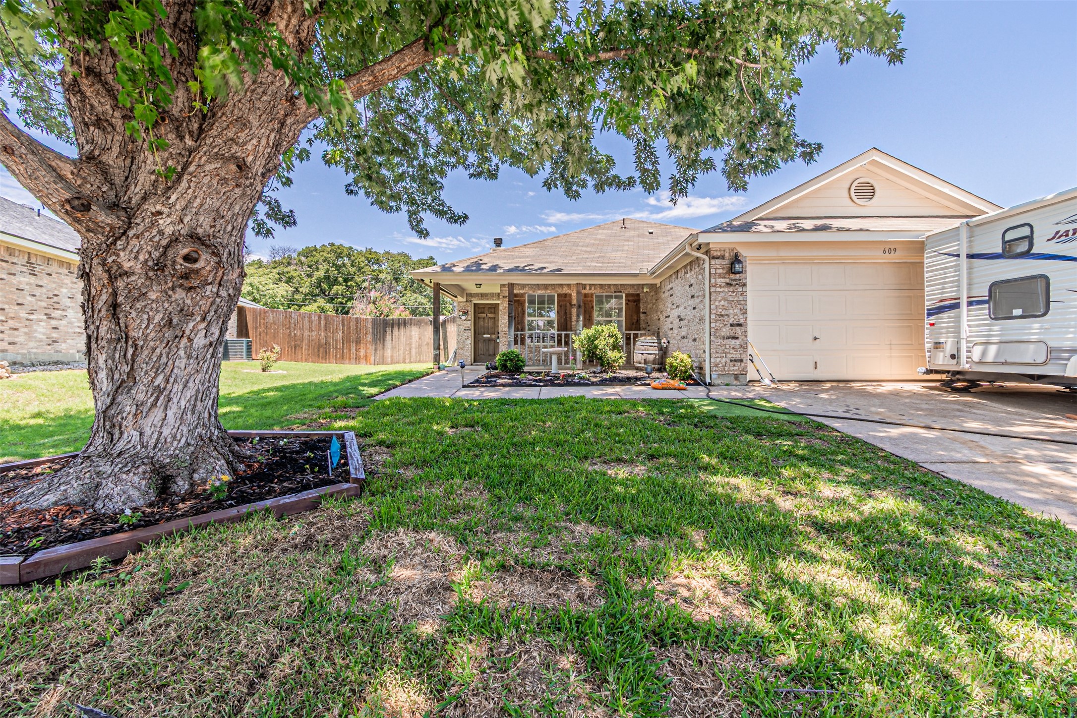 609 Tracy Drive Azle TX 76020
