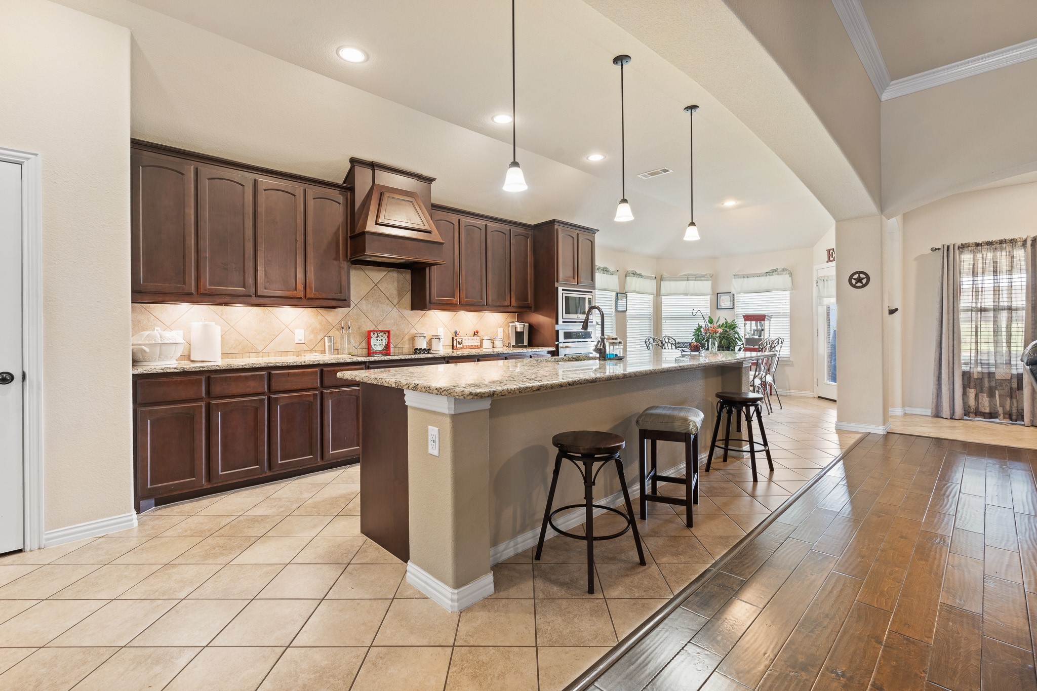 8901 Hillview Drive Godley TX 76044