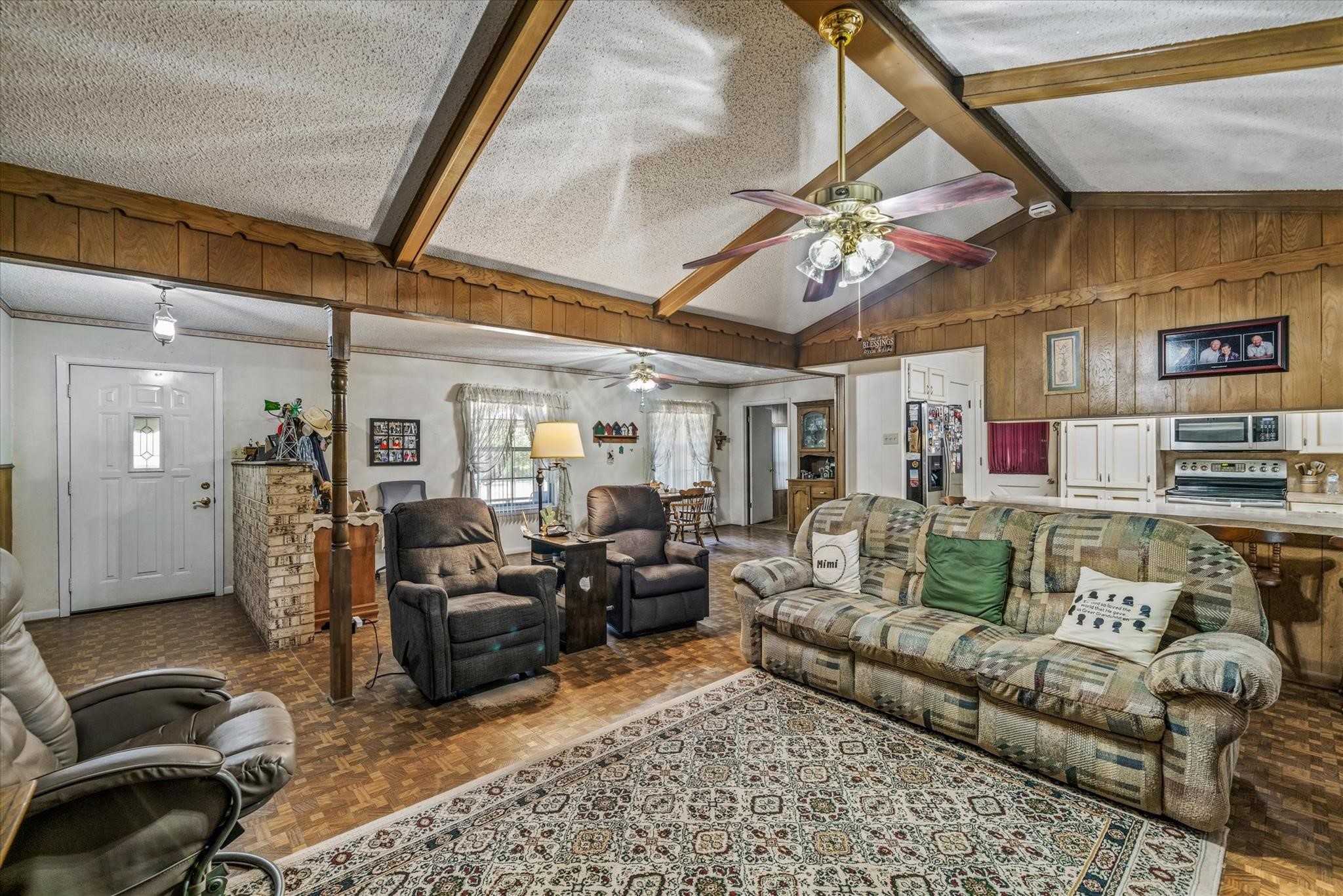 6923 Fm 1504 Edgewood TX 75117