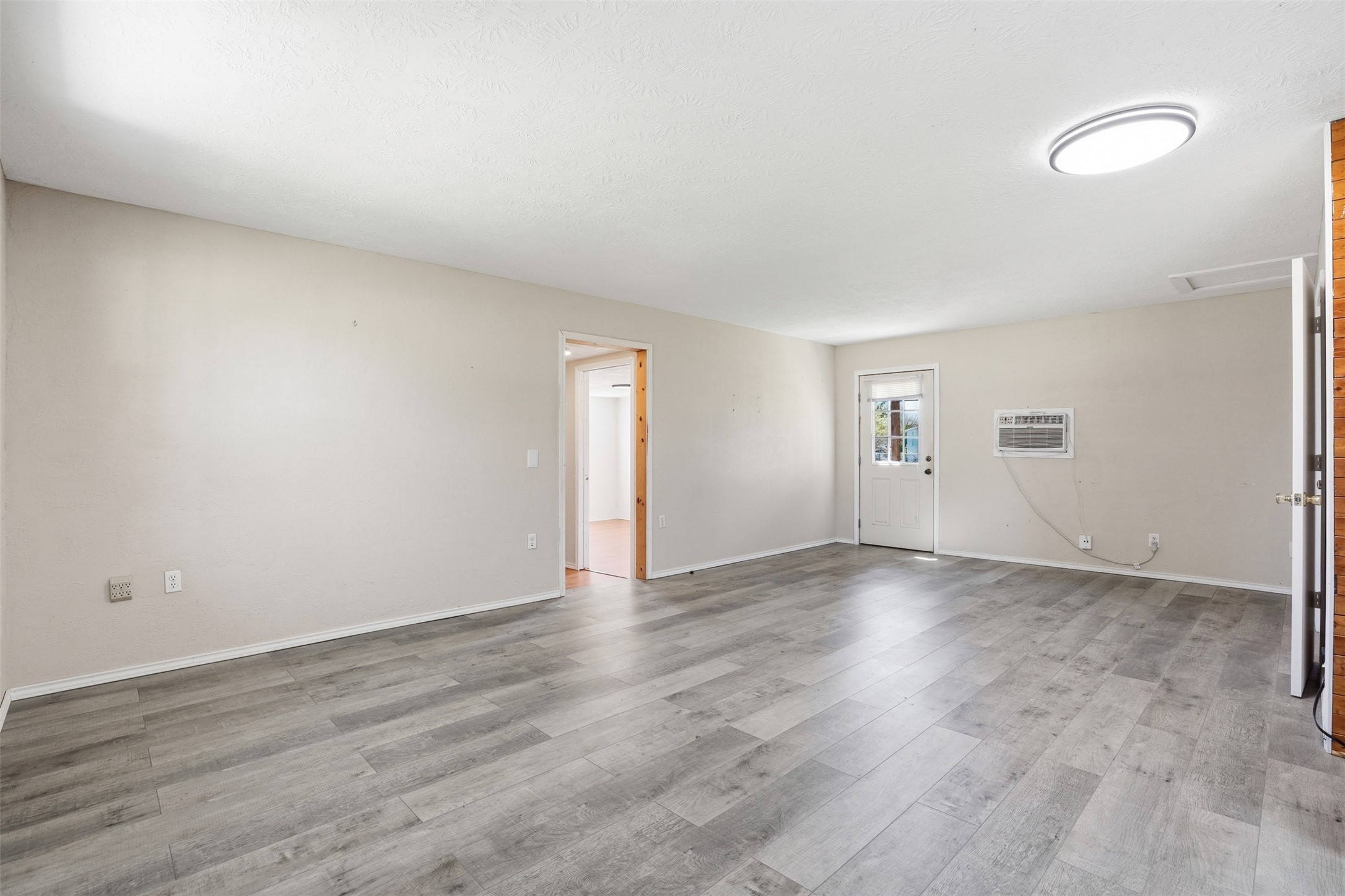 556 Ox-bow Court Burleson TX 76028