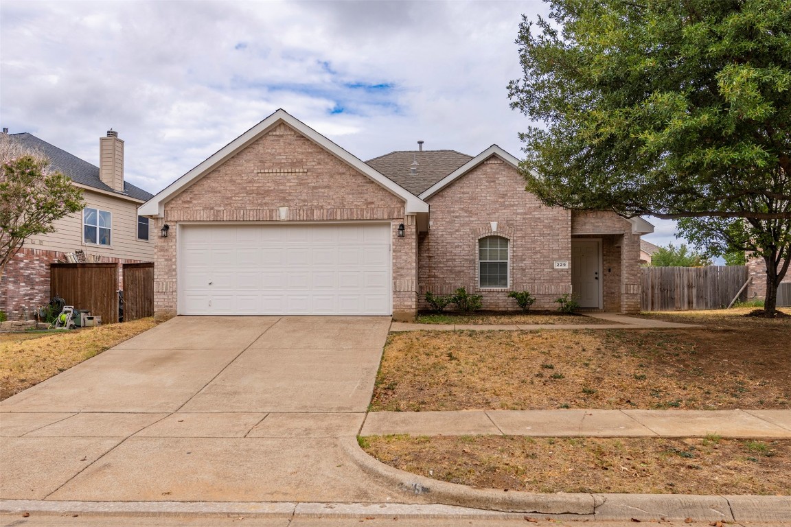 229 Lincoln Lane Crowley TX 76036