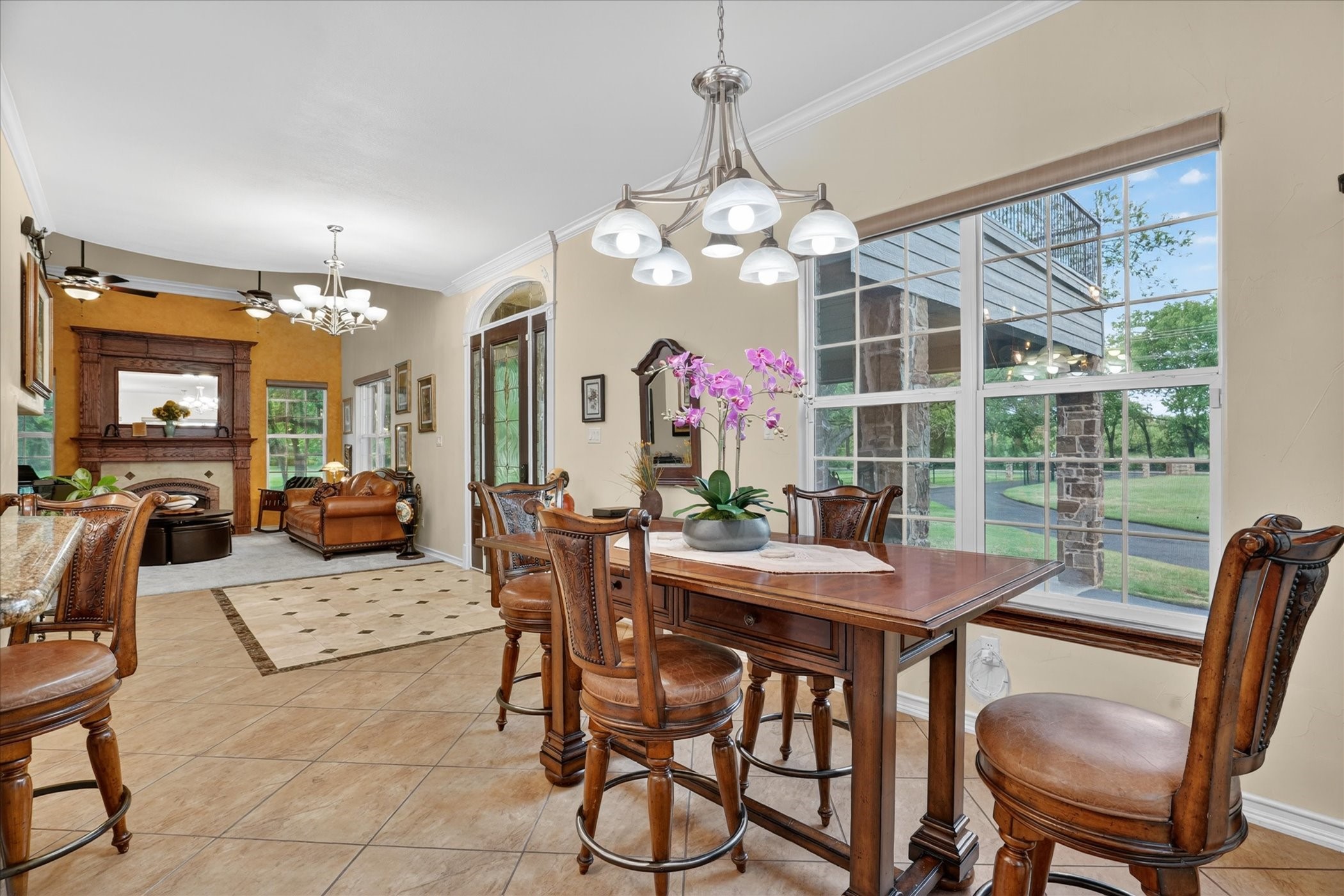 1290 Fox Lane Burleson TX 76028