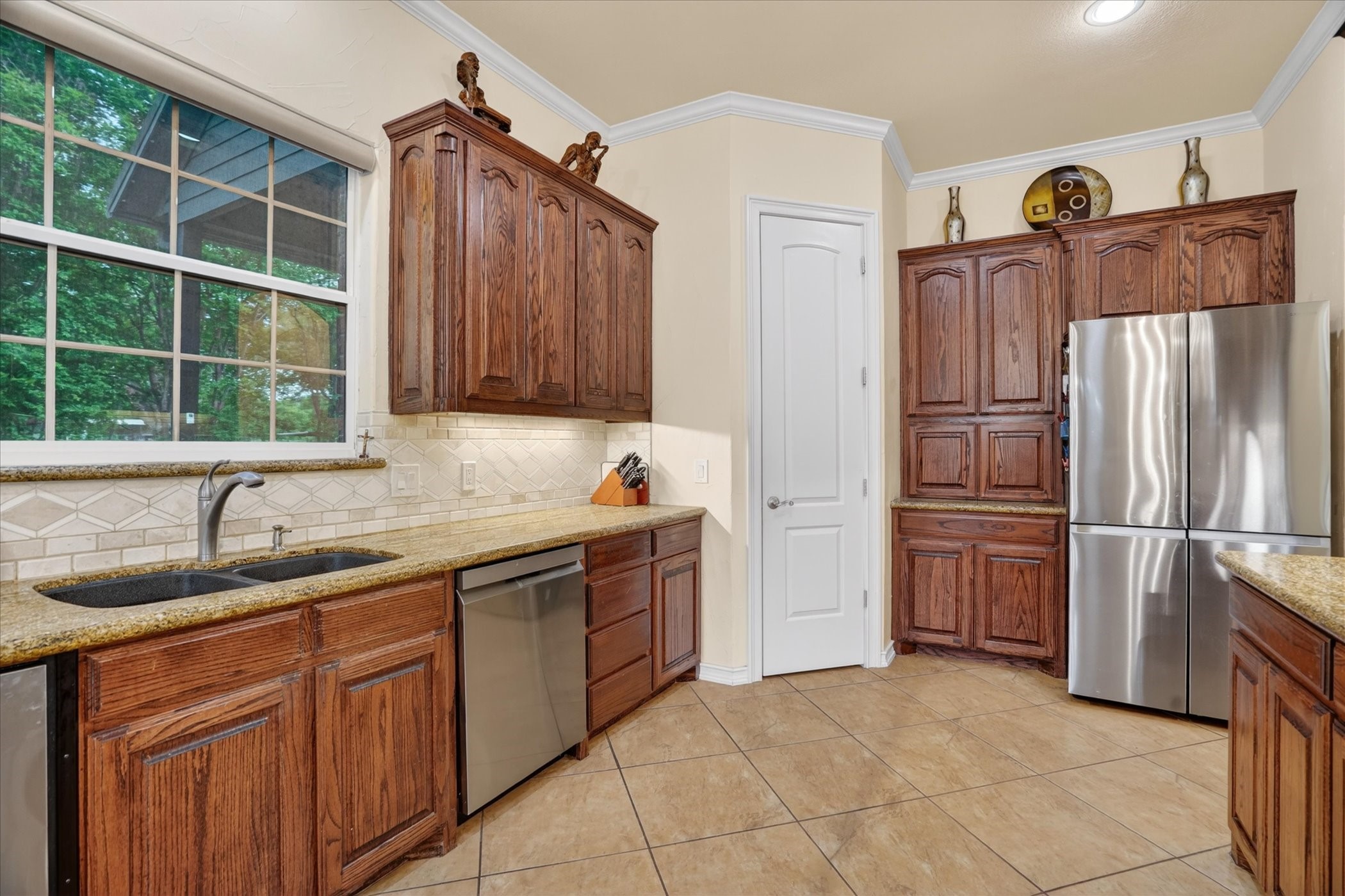 1290 Fox Lane Burleson TX 76028