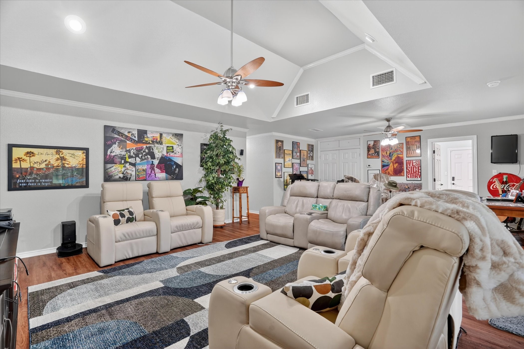 1290 Fox Lane Burleson TX 76028