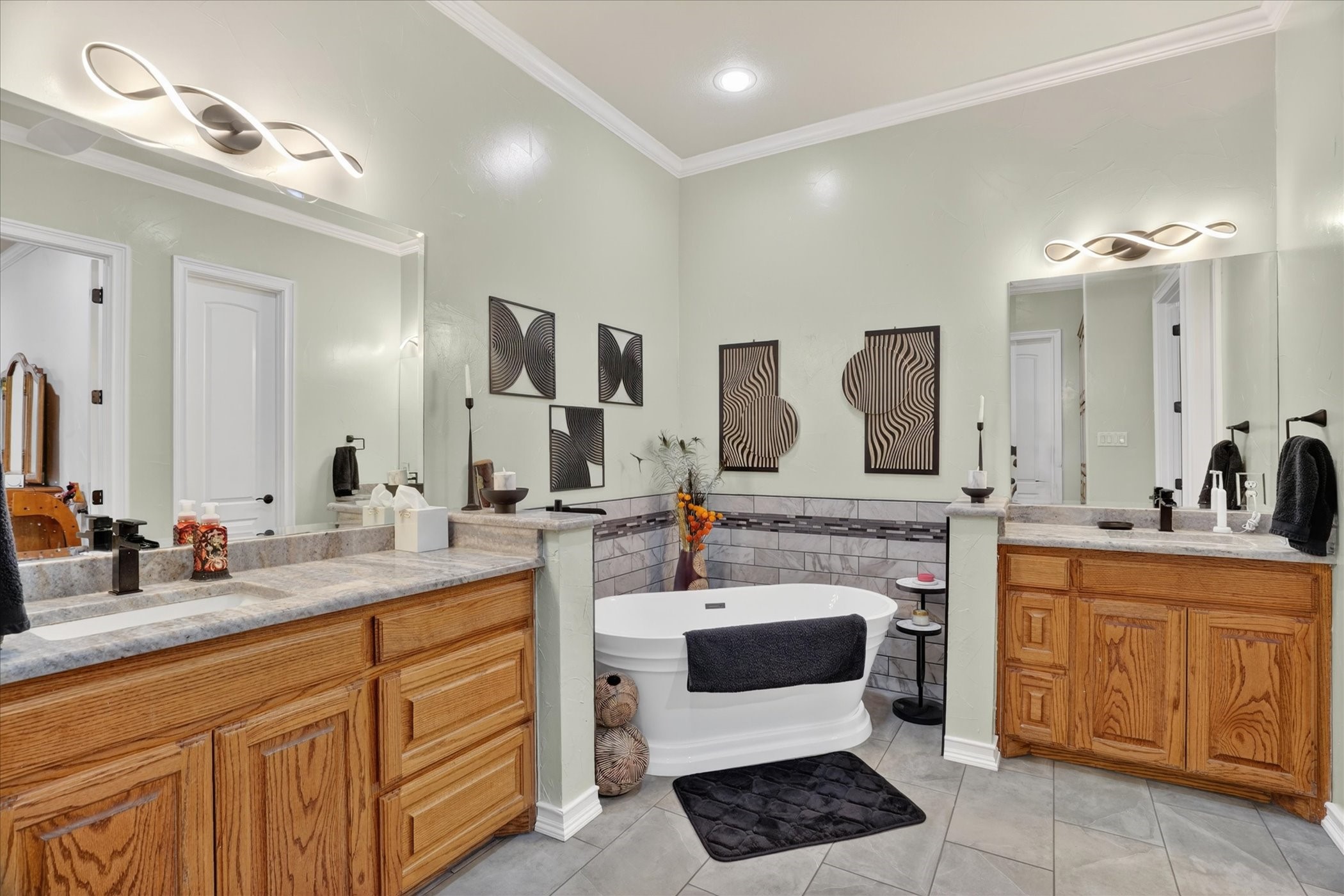 1290 Fox Lane Burleson TX 76028