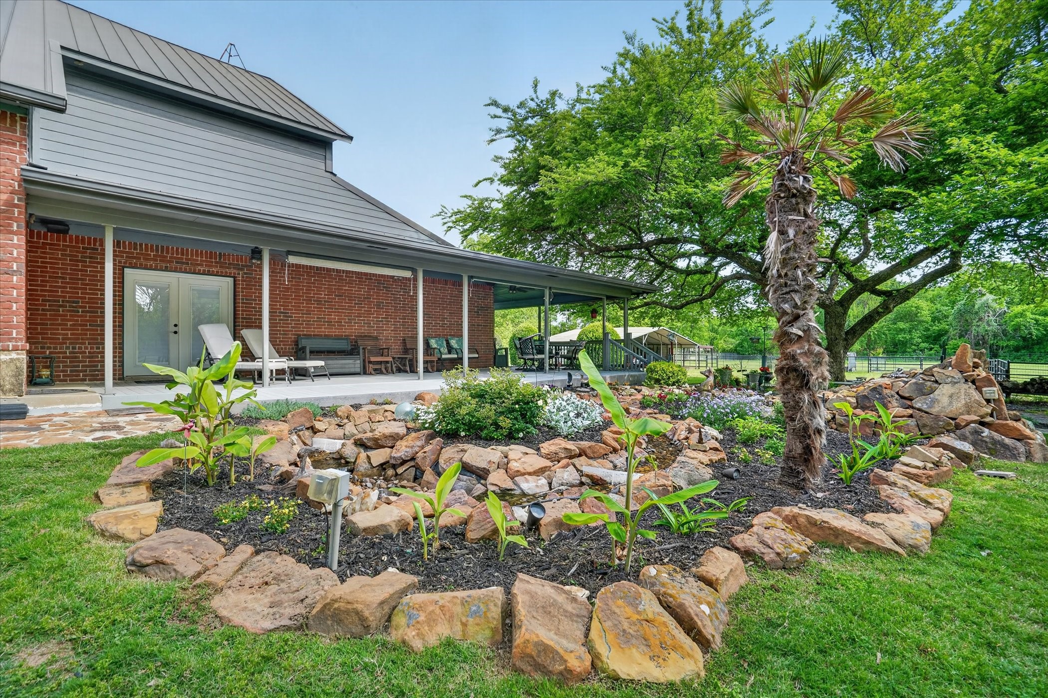 1290 Fox Lane Burleson TX 76028