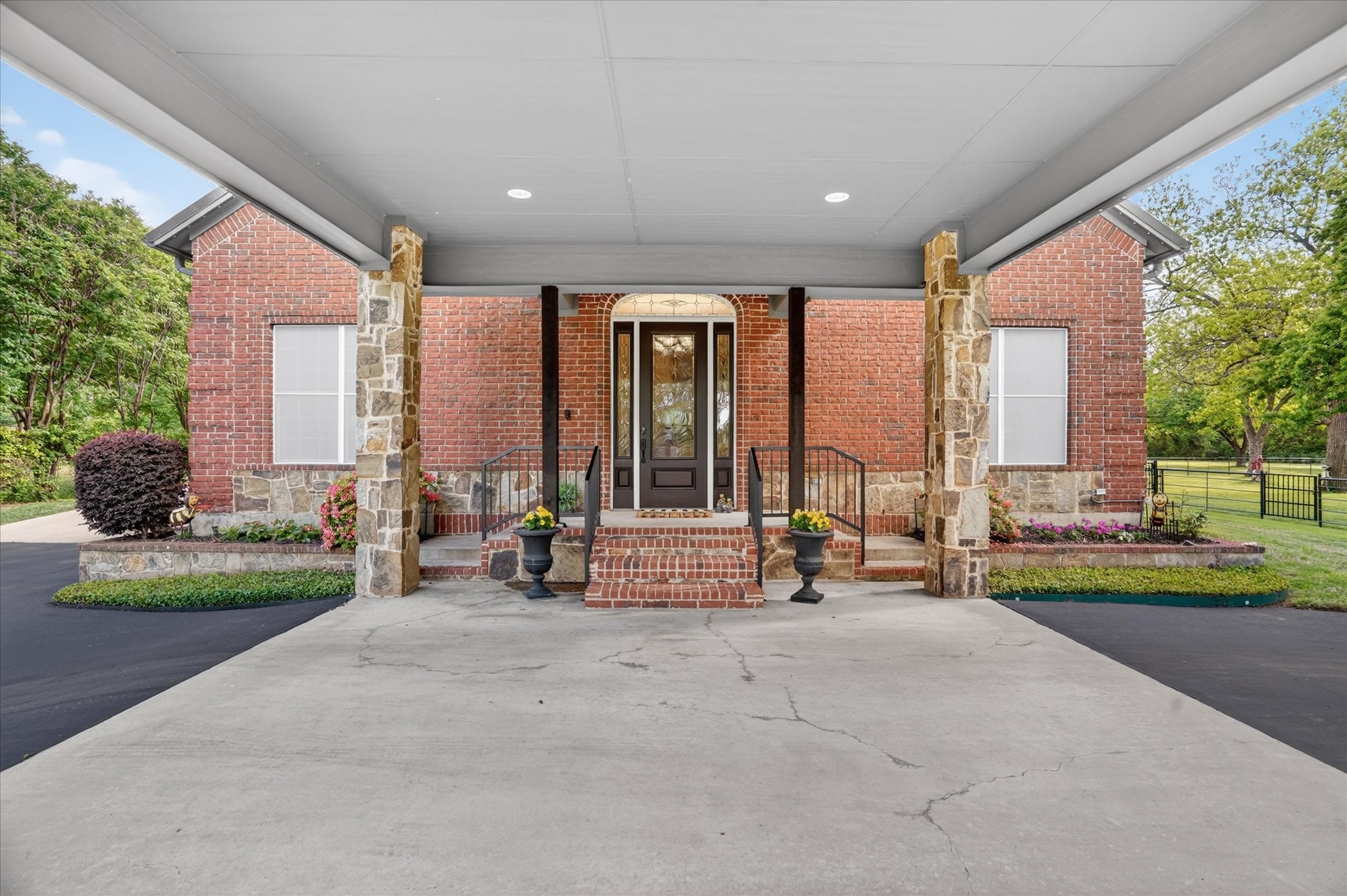 1290 Fox Lane Burleson TX 76028