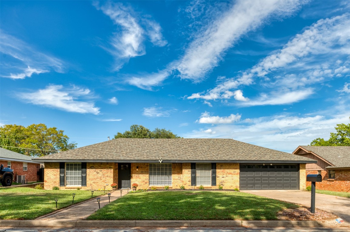 1011 Briarcreek Drive Arlington TX 76012