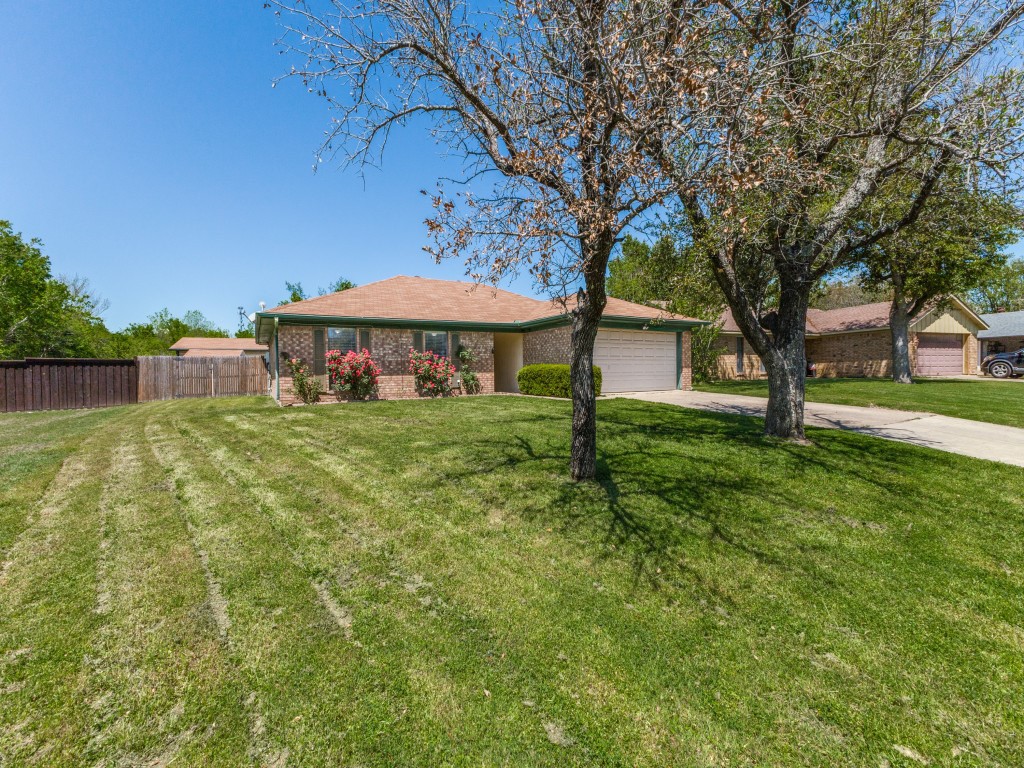 1803 Westgate Drive Terrell TX 75160
