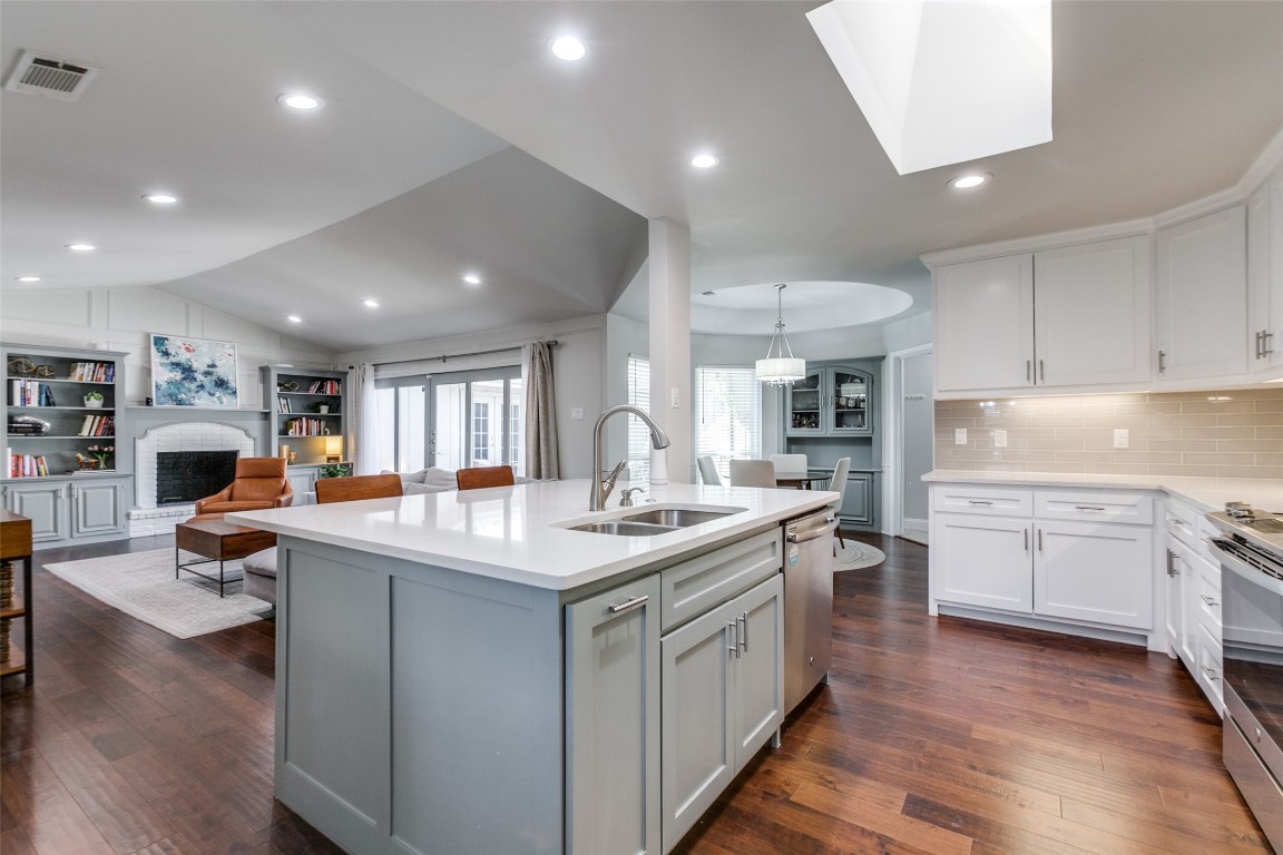 16027 Longvista Drive Dallas TX 75248
