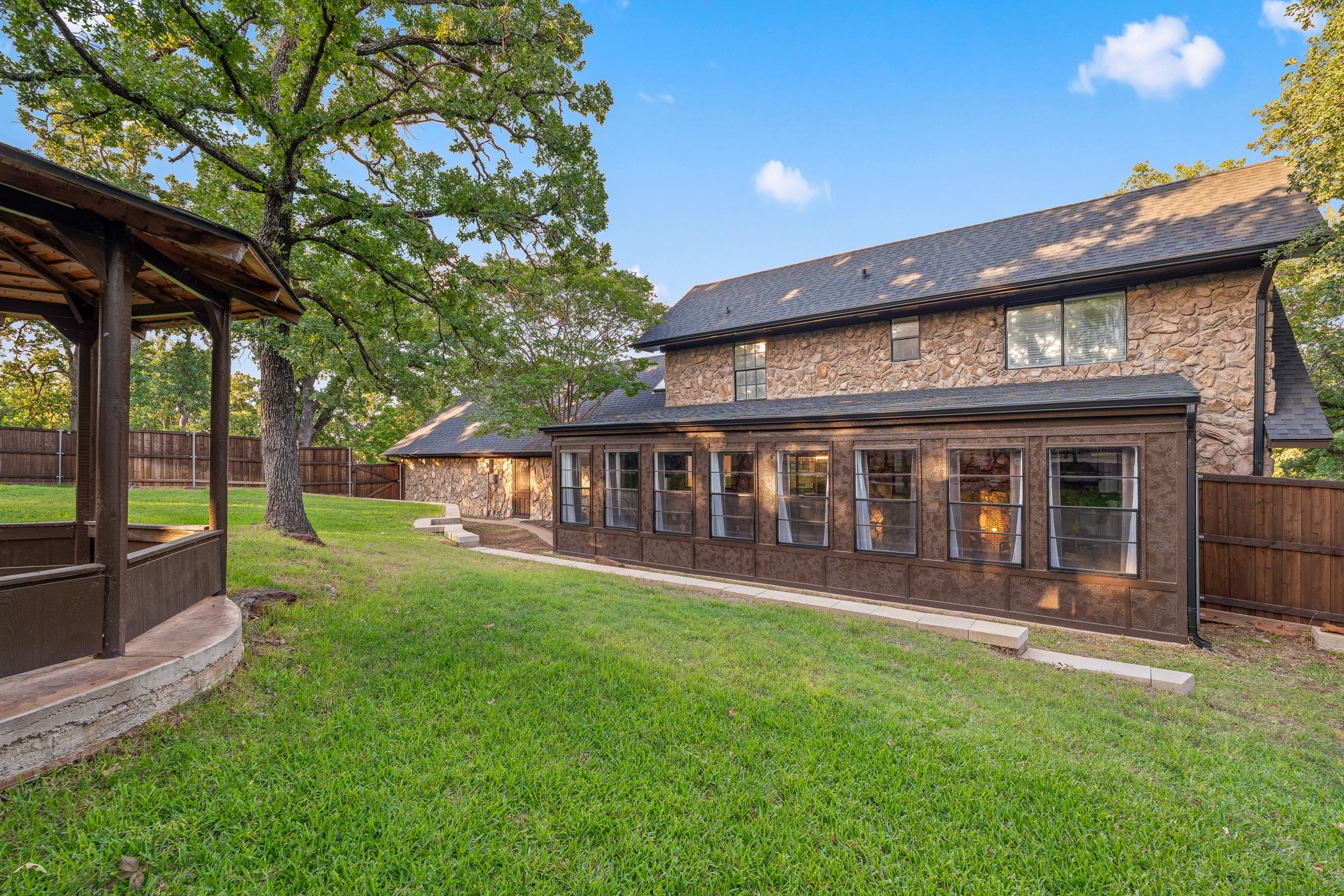180 N Woodland Trail Double Oak TX 75077