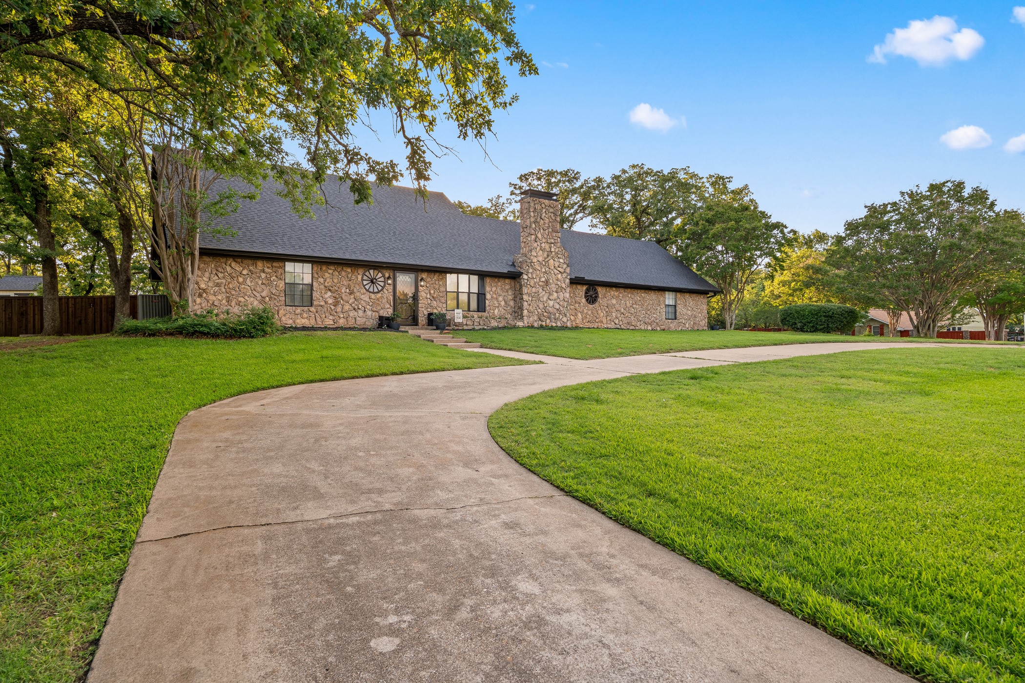 180 N Woodland Trail Double Oak TX 75077