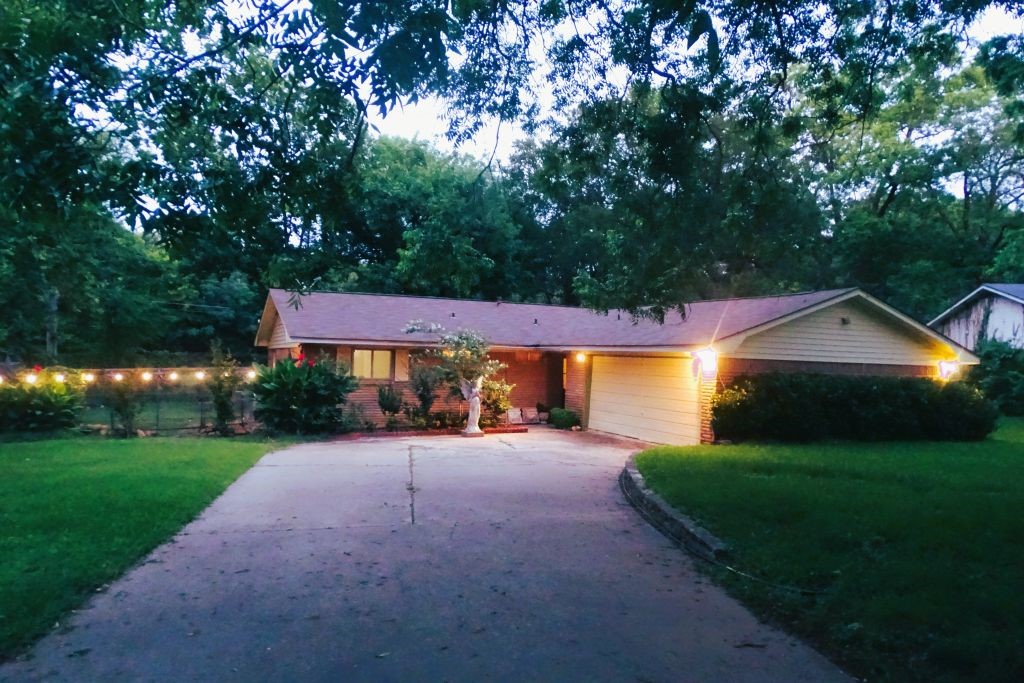 411 Brookwood Drive Woodway TX 76712