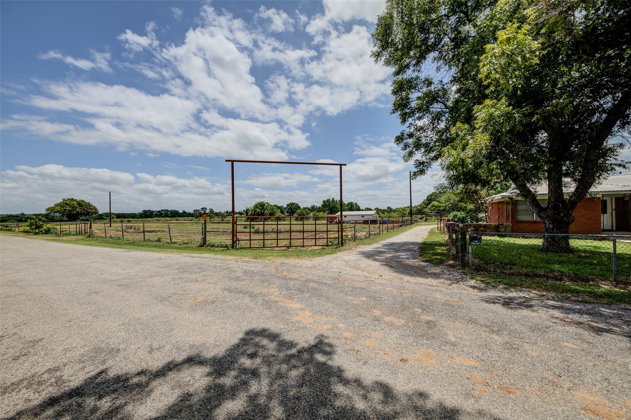 716 County Road 4757 Boyd TX 76023