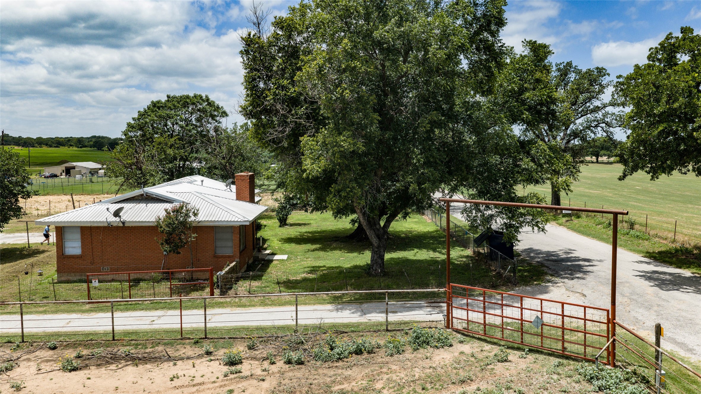716 County Road 4757 Boyd TX 76023