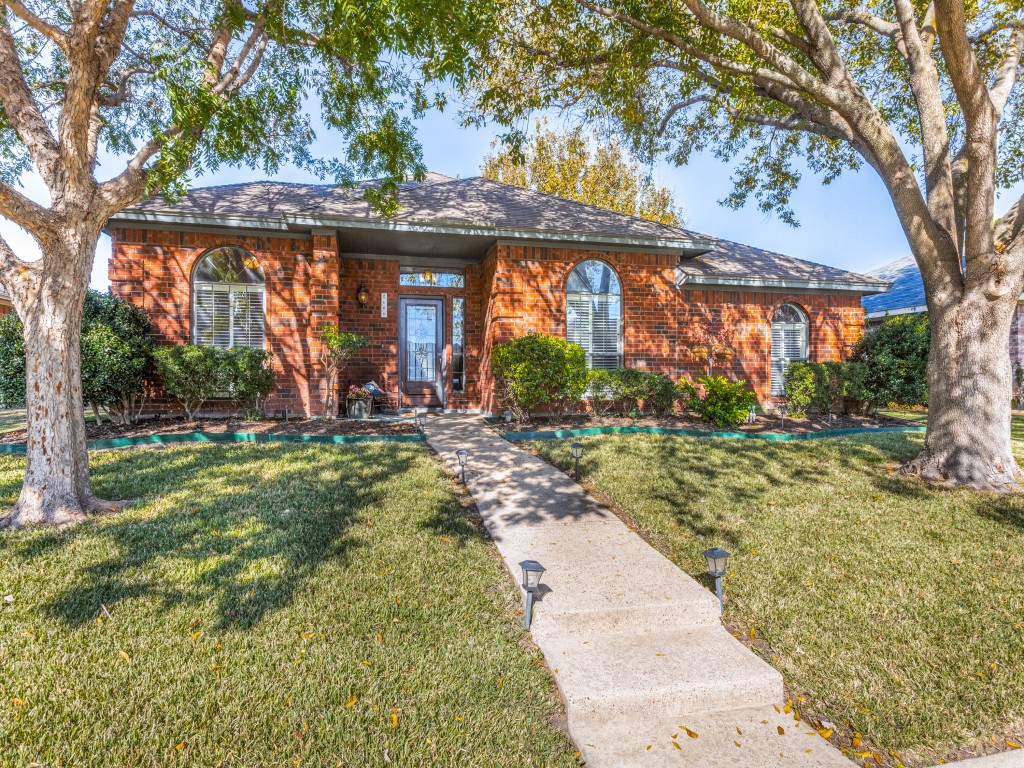 2609 Hawk Drive Mesquite TX 75181